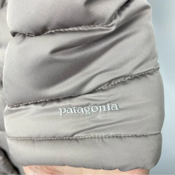 Patagonia Downtown Loft Parka - Picture 5 of 12